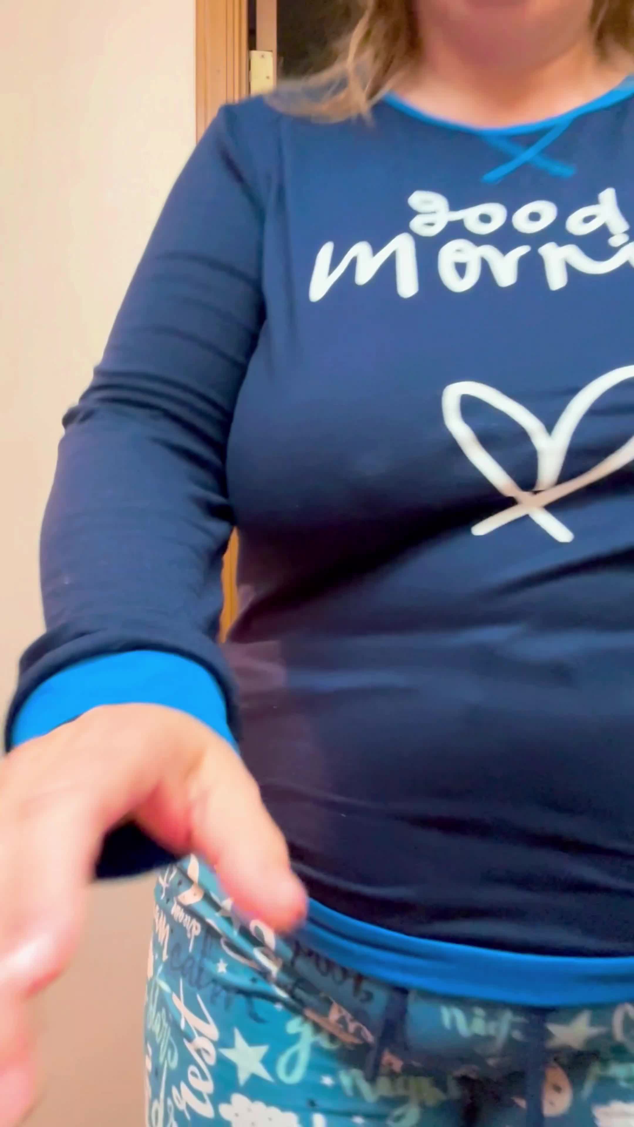 Stepmommy's 2 Day Period Farting Compilation By Seductivegenx