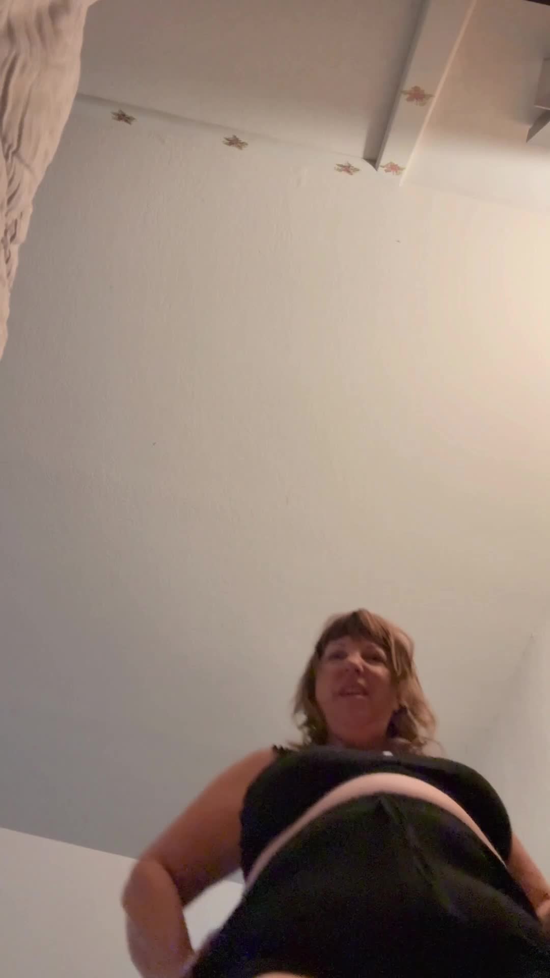 Goon For Your MILF Giantess - Foot Crushing, Ass Sstep-Mothering, And Fart Worship