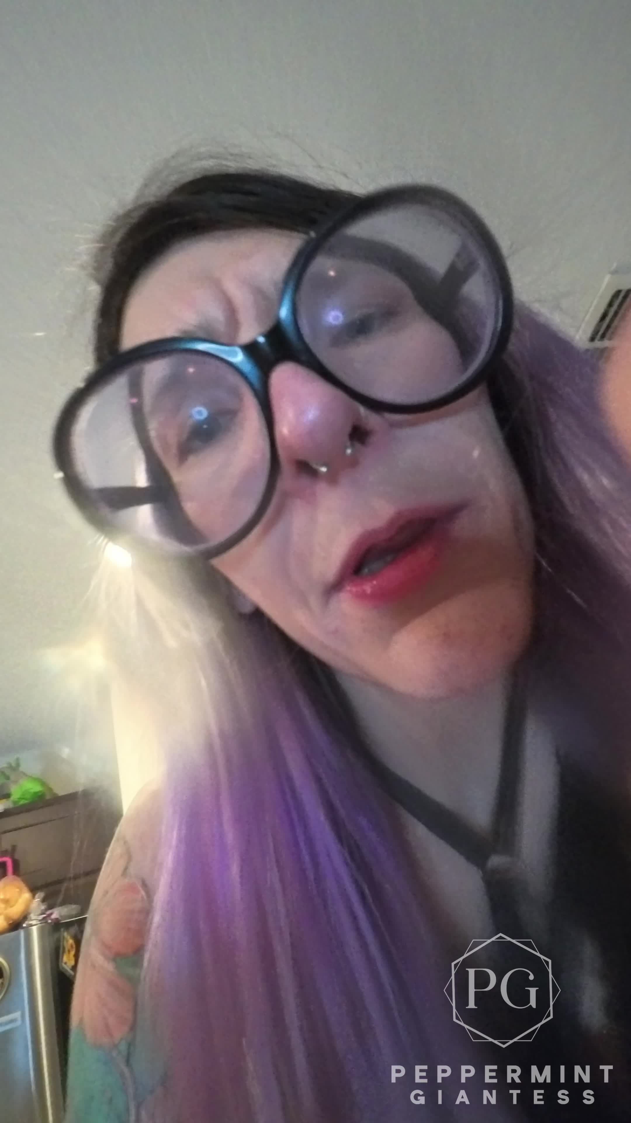 7'3" Giantess Cooks Stuffed Shells- Tiny Man Tied To My 8 Inch Heel POV