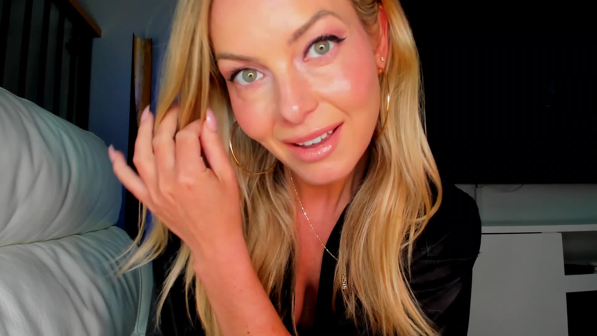 Your Friend's Cheating Wife Gives You Hot JOI & Masturbates For You!