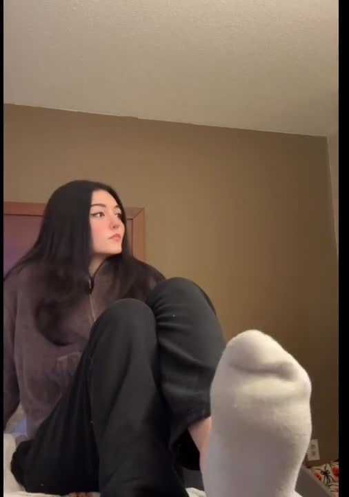 Wasian Brat Dirty White Socks Fetish (Humilation)