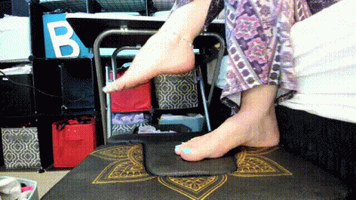 #4 Size 10 Royal Feet (No Sound)