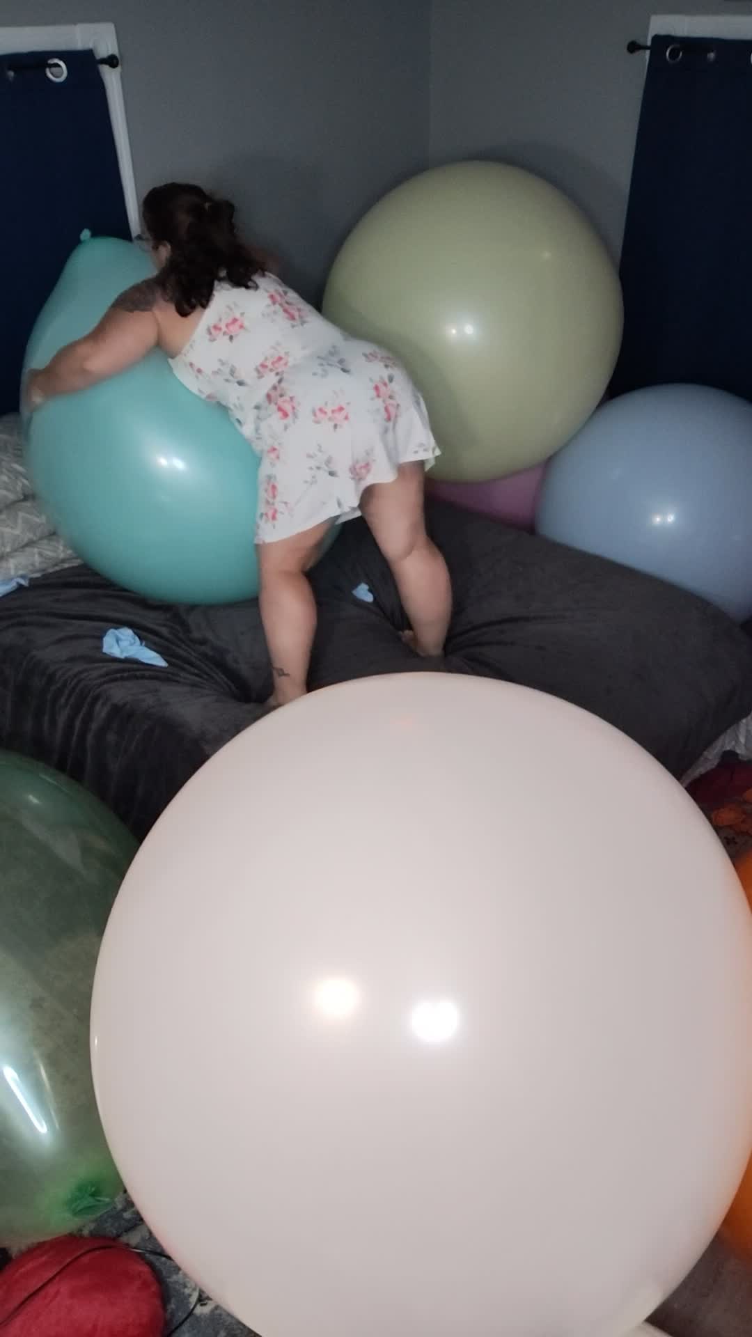 Pop! Demolishing Many 36" Balloons, Squeeze And Nail Pops
