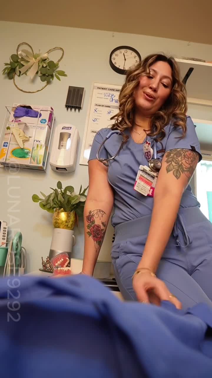 5 Min POV Nurse Luna Is Peeping For Her Next Patient Not Realizing The Doctor (You) Is Sitting In The Medical Clinic And Startle Me! We Start To Get Chatting And I Offer To Give You Some Relief With A Hand Job And You Take The Officer! Watch Me Glove