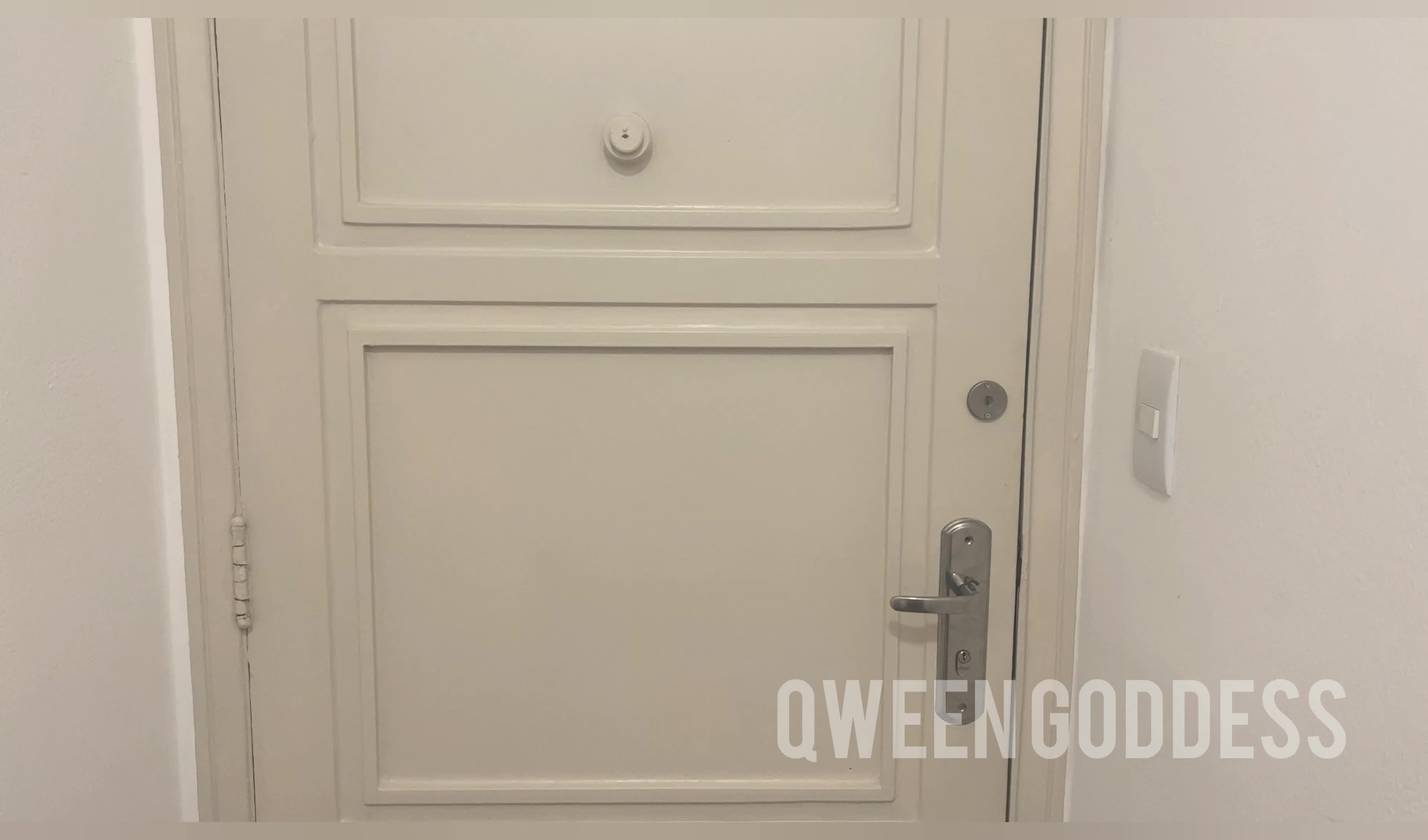 Lazy Boyfriend's Ballbust