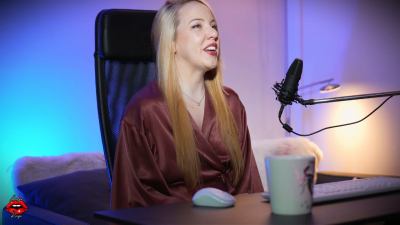 The Femdom Dick Chopper- Cam Girl Show Goes Wrong