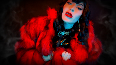 Creature Of The Night Queen's Kiss: Instant, Helpless Climax - Biting, Femme Fatale, Fur