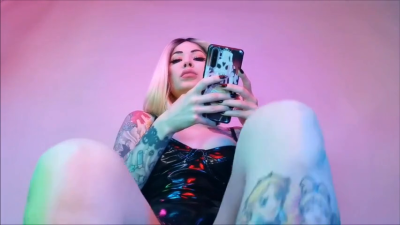 Sexy Shiny Foot Ignore- POV, Feet, Soles, Toes, Toe Nail Polish