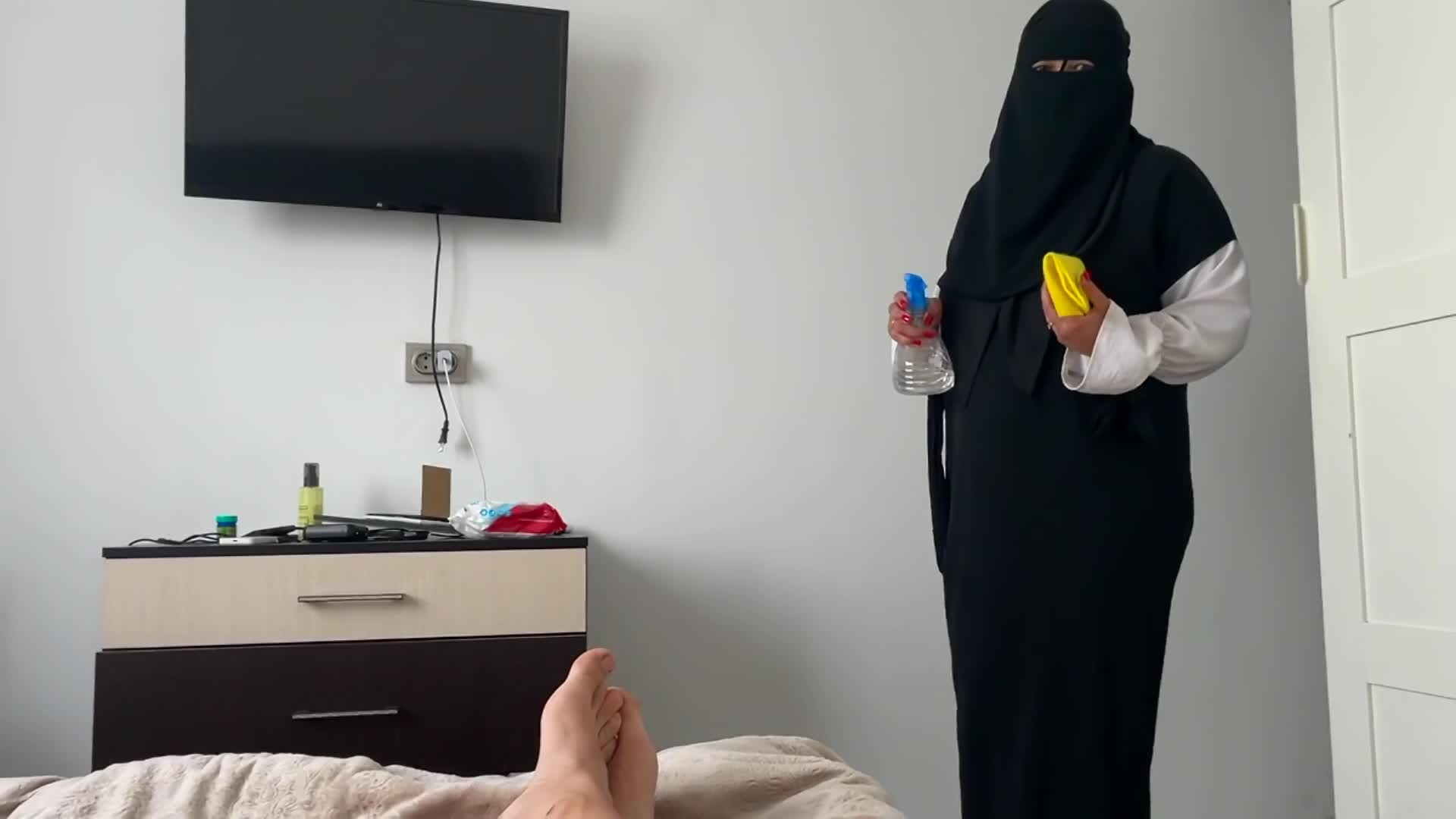 Arab Stepstep-Mother In Hijab Has Sex With Stepson