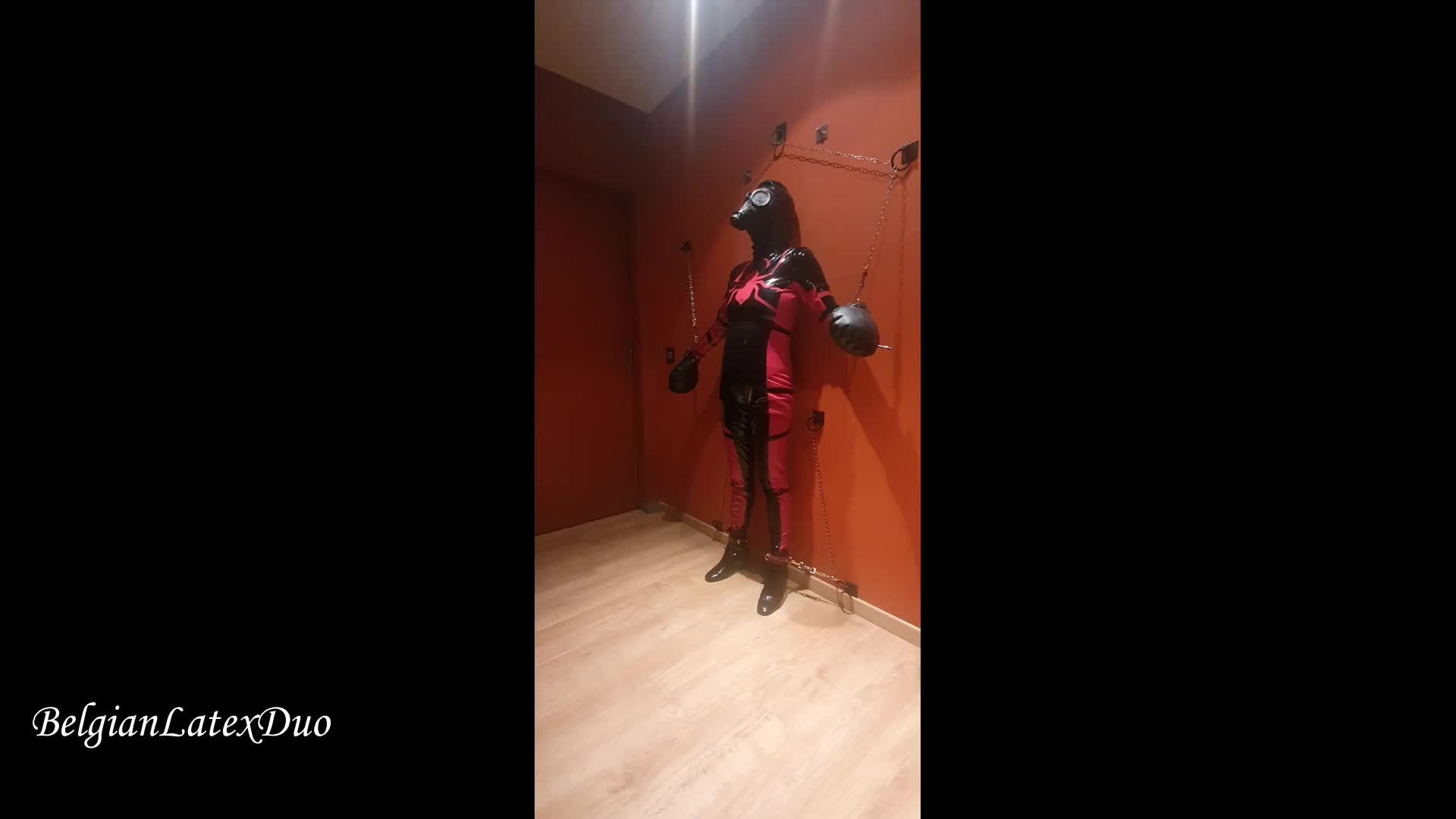 Bizarre Latex Creatures: Gasmask, Inflatable Mittens & Alien Lust