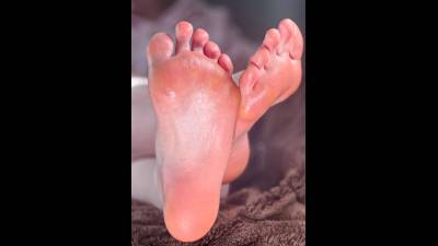 Oiled Feet Cloese Up- Slow Sole Strech