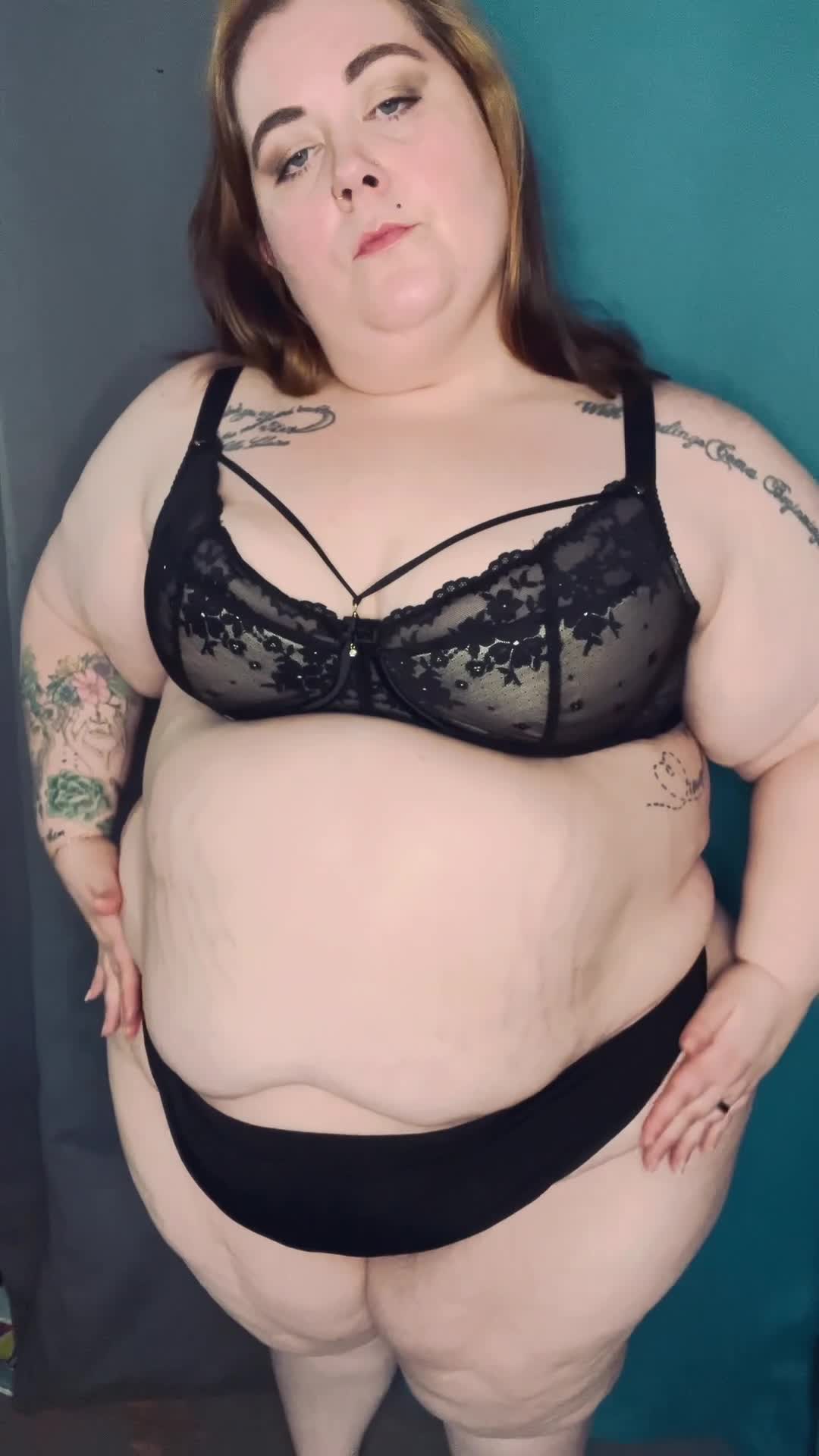 Ssbbw Body Worship - Trying On A New Bra & Admiring My Curves