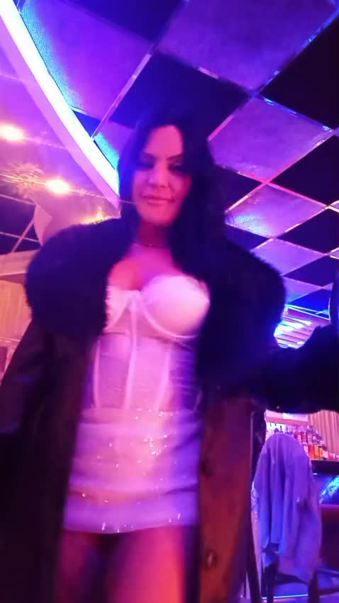 Private Club Dance - Seductive White Corset Performance In Vip Lounge