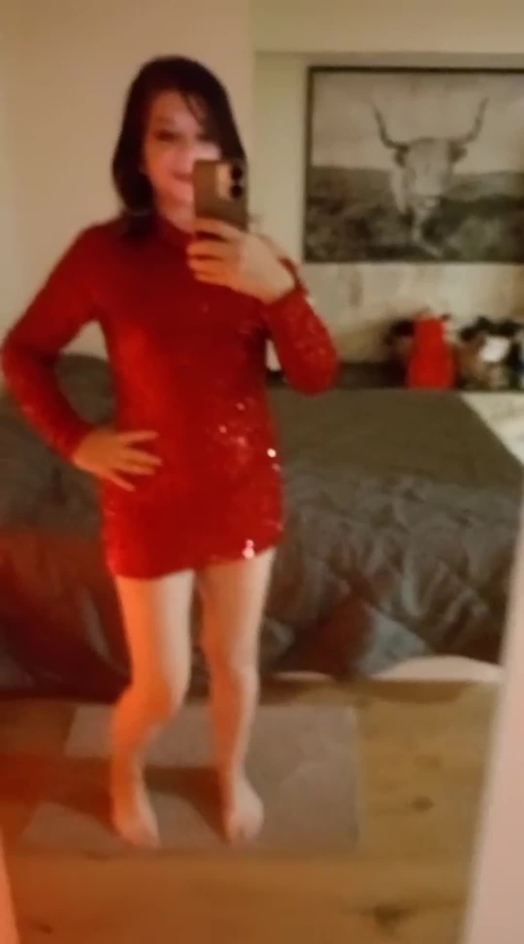 Mature Housewife Teasing In Sexy Home Outfit - Real Amateur 1 Min Clip 1