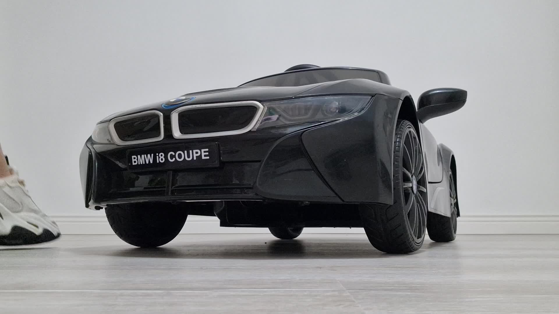 Riding My Ass On A Bmw I8 Coupe Toy Car