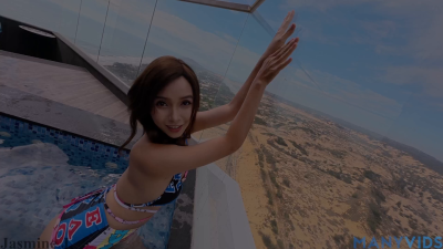 Anal Play In The Sky Pool 4k