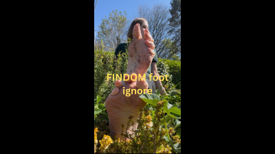 Findom Clicker Training In The Garden Flip Flops And Dirty Feet