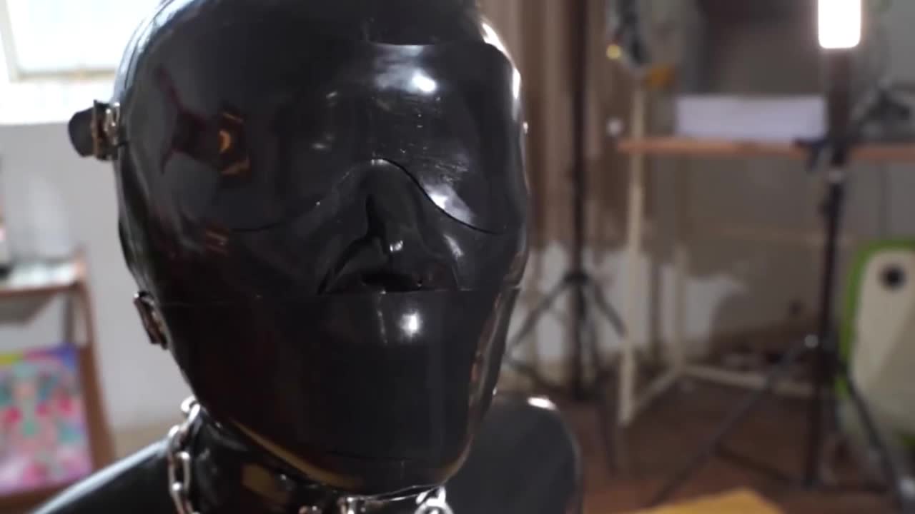 Fully Automatic Latex Human-Shaped Mouthpiece