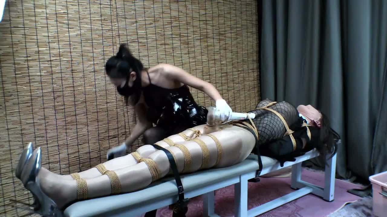 The Story Of Femboy And Beautiful Women 19:Fleshy Beauties Tightly Bound And Fixed To The Bench