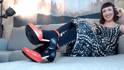 Smelly Heels And Stockings Worship