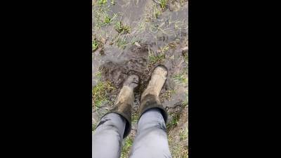 Muddy Muckout Boots