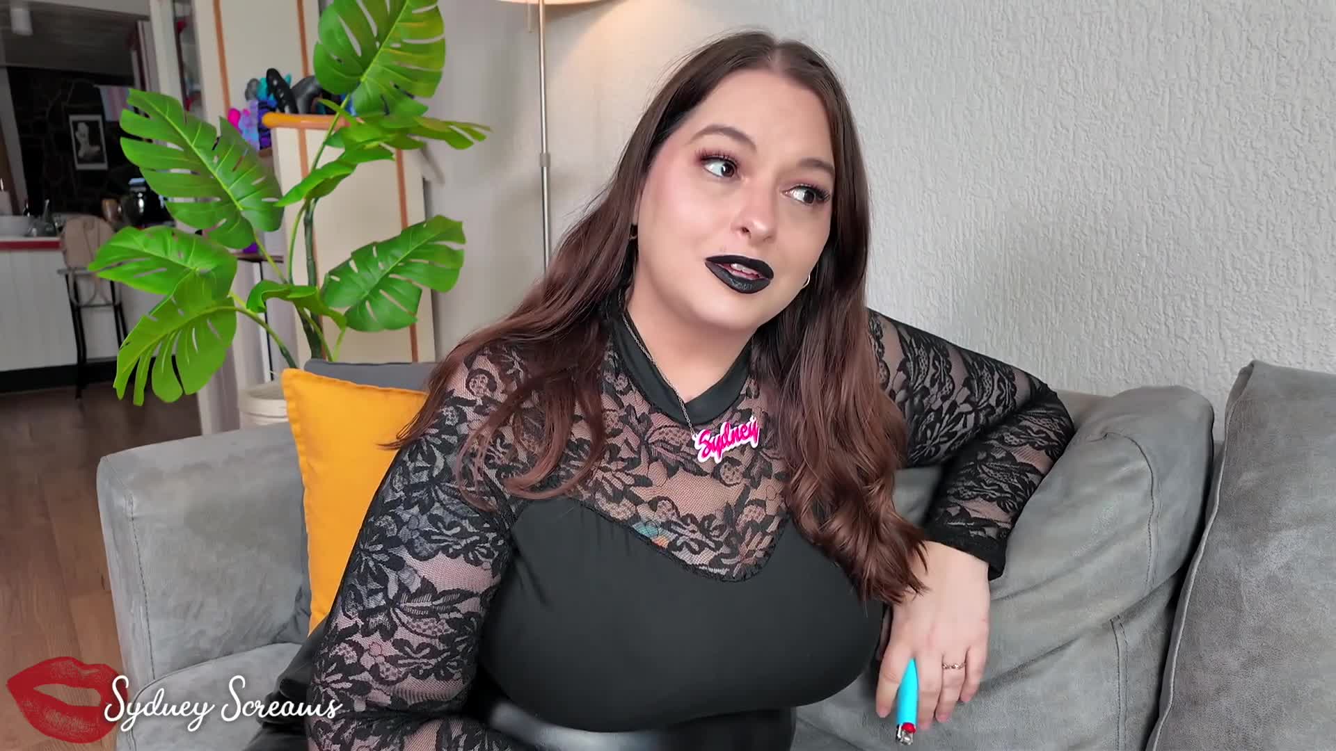 Convincing Your Girlfriend To Smoke- BBW Sydney Screams Tells Your Girlfriend How Hot It Would Be If She Were A Smoker While Wearing Black Lipstick
