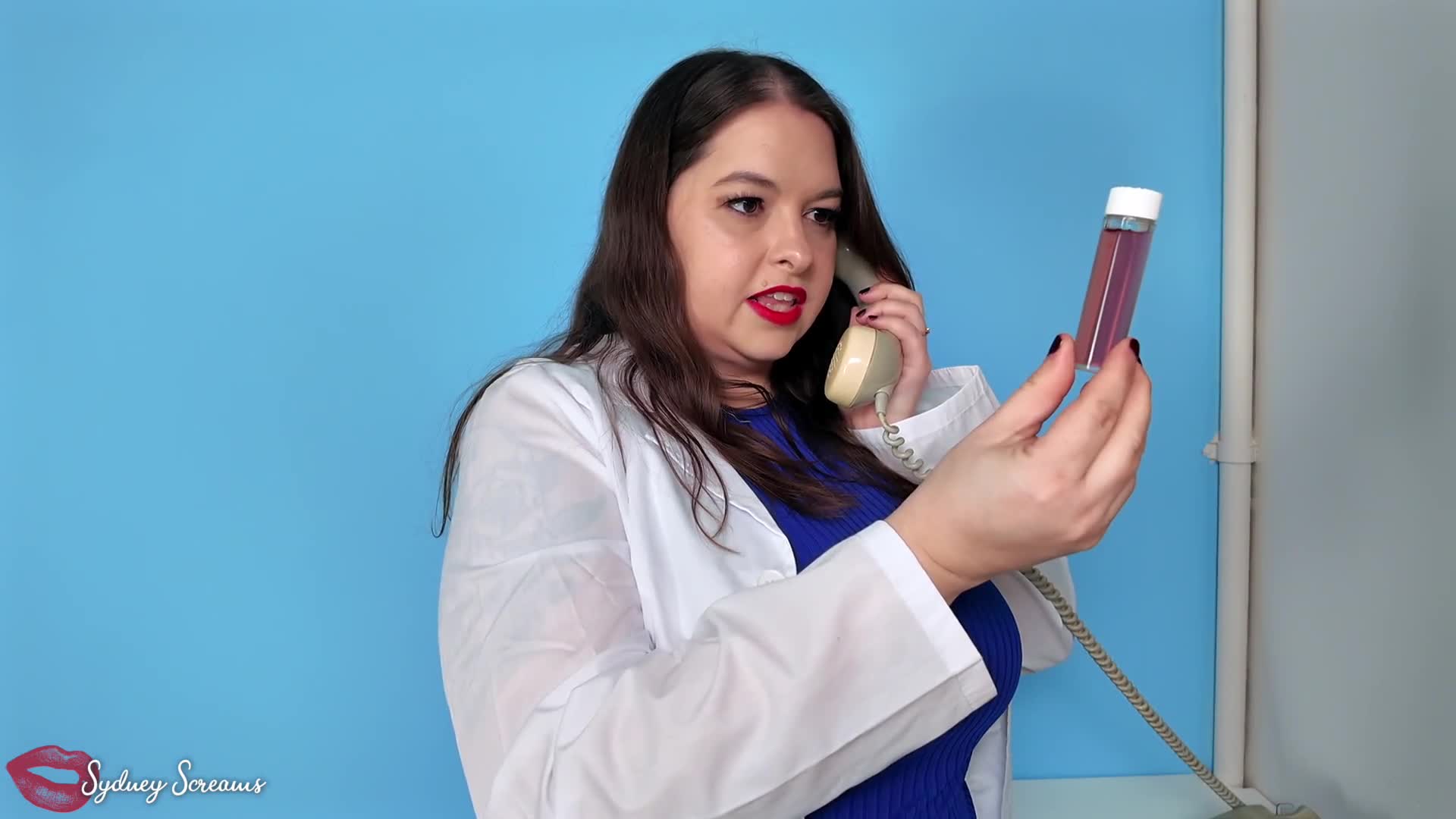 Becoming My Own Test Subject- Scientist Sydney Screams Takes Research Serum That Causes Her To Grow Tall Enough To Touch The Ceiling- Giantess, Growth Fetish, Expansion