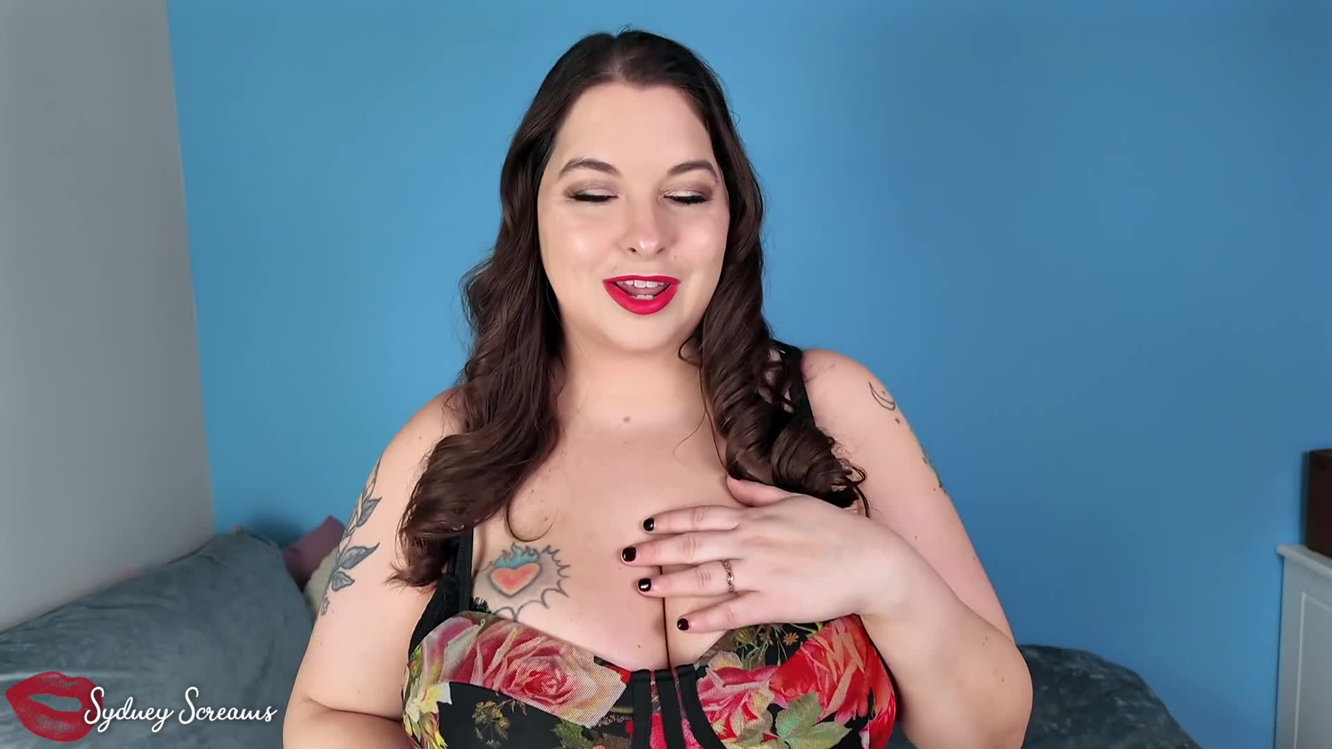 Seduced By Hot Neighbor's Lips- Your Hot New Neighbor Sydney Screams Comes Over To Introduce Herself And You End Up Kissing Each Other Instead- POV Kissing, Seduction, MILF, Busty
