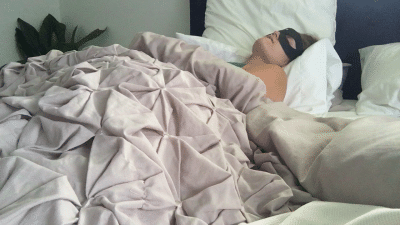 Angel Squirting And Playing In Bed