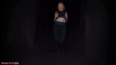 Ass Fetish: Yoga Pants & Sports Bra Ass Tease Ass Shaking Leggings Fetish Spandex Fetish Clothing