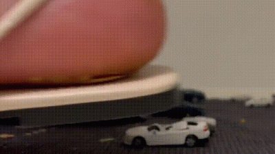 Giantess-Foot vs Cars?