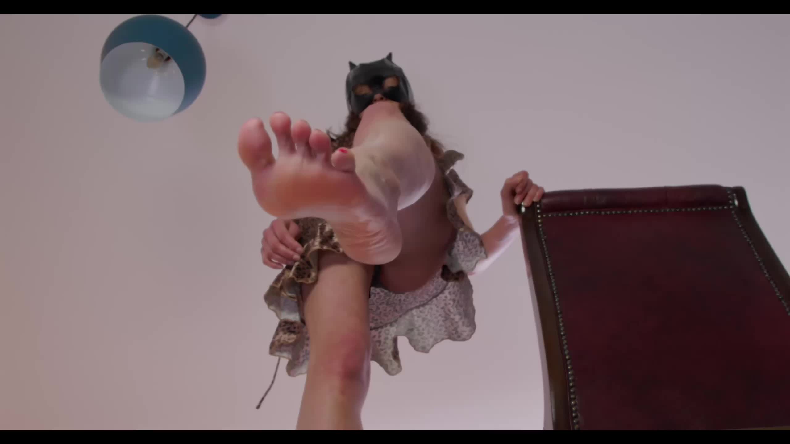 2 Clips- Amber- Strong Feet- Mix
