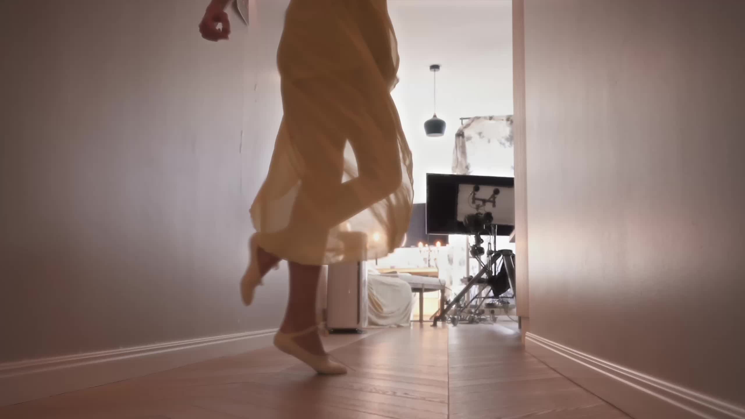 Goddess Amber Rule In The House- Creamy Ballet Shoes- Full