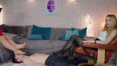 Dominating Feet Of Cat Woman Olena And Helena HD 2560X1440