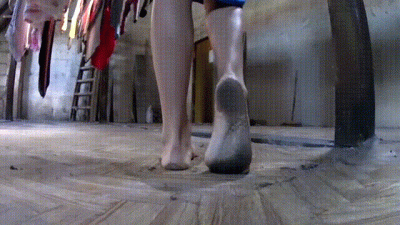 Klaudia Lick My Filthy Feet - B HD 1920X1080