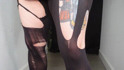 Stepsisters Spell Causes Rapid Horny Growth! Pantyhose Destruction