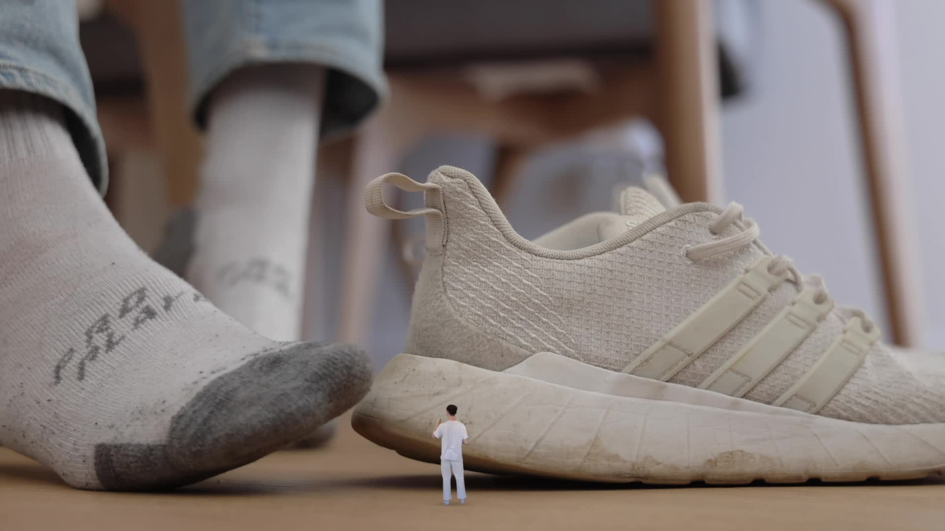 Patrick- Bugs To Him (Sfx Shrunken)