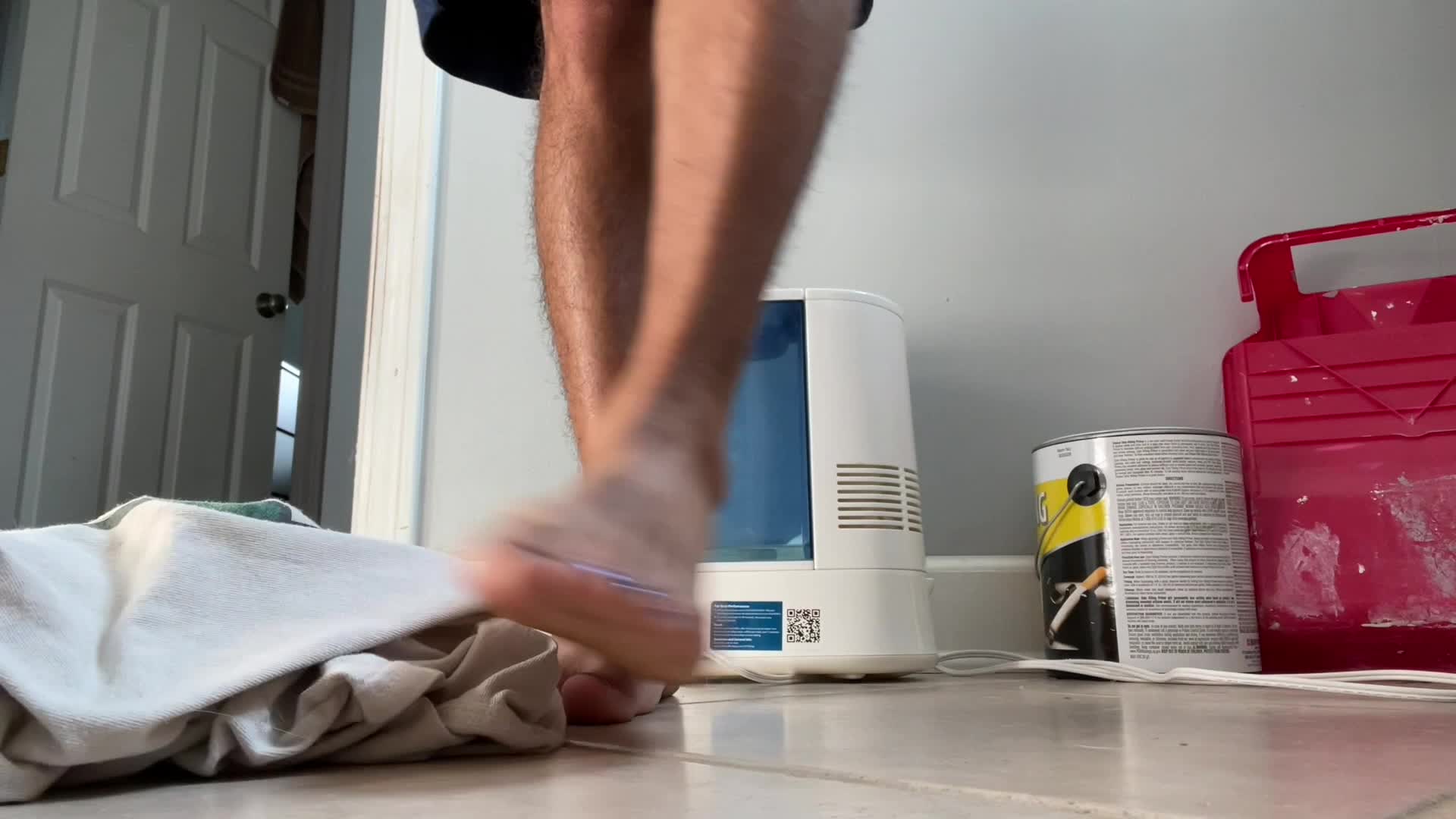 Alec- Bathroom (POV Shrunken) *Old Content*