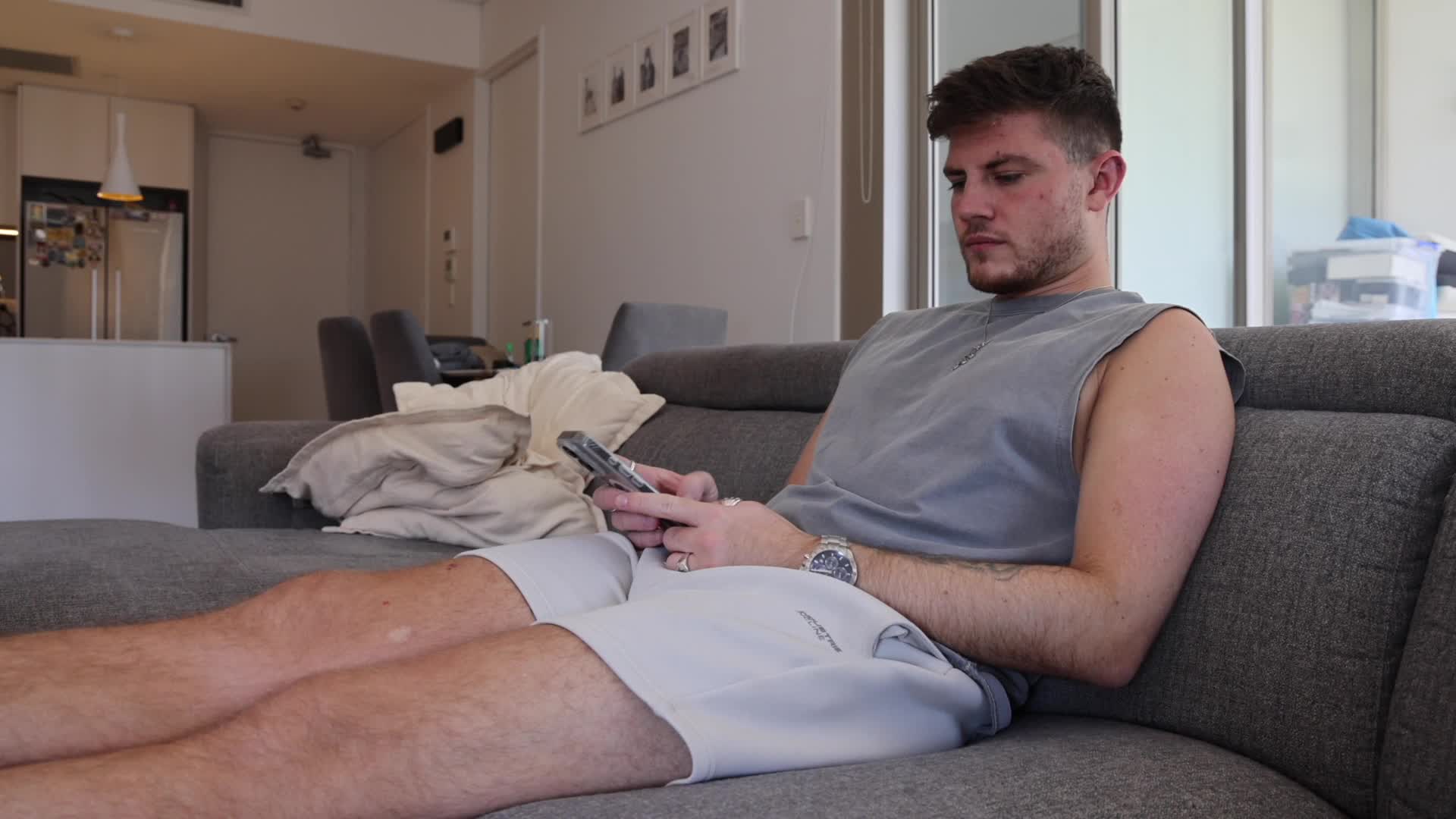 Matt- Chewing Gum (Transformation 3rd Person)