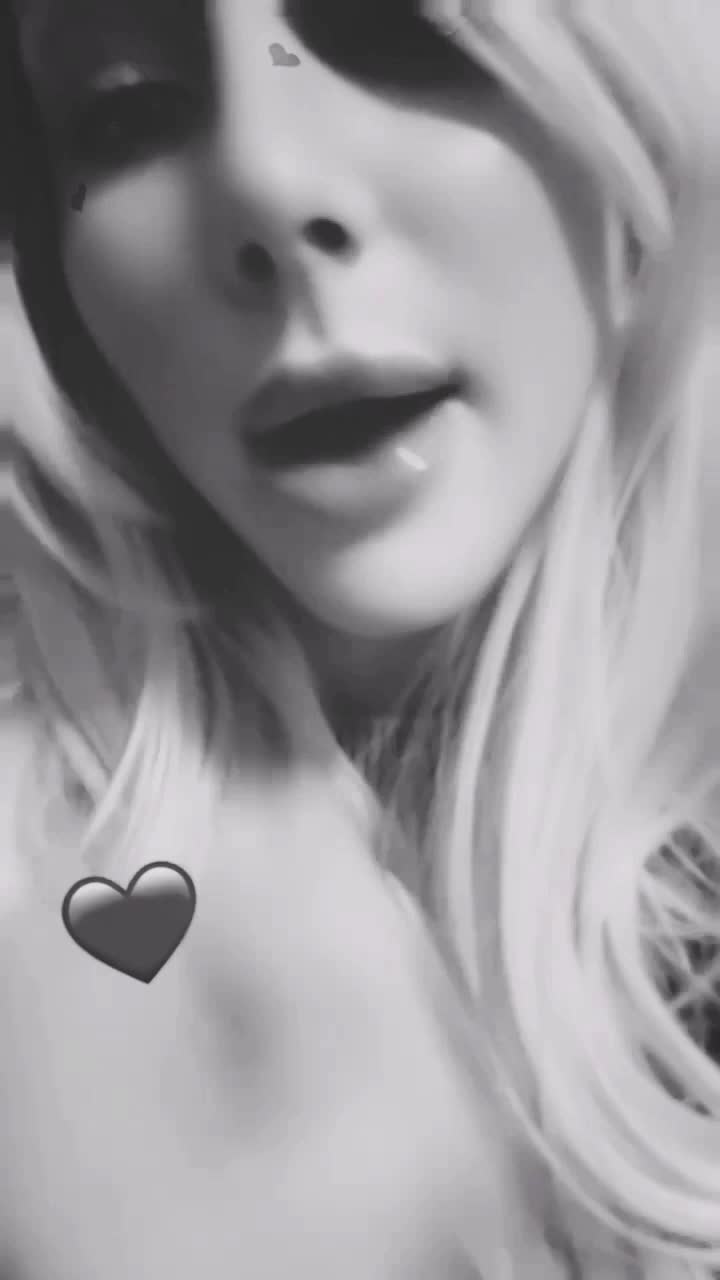 Paypig For Platinum Blonde