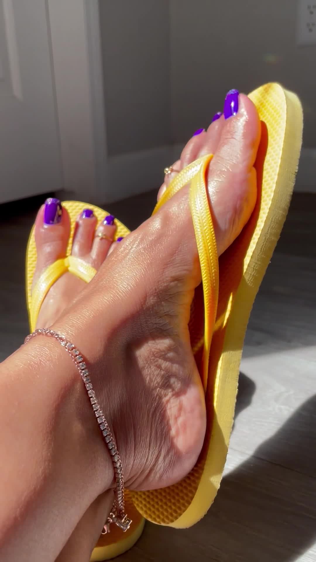 ASMR Yellow Flip Flops Tapping