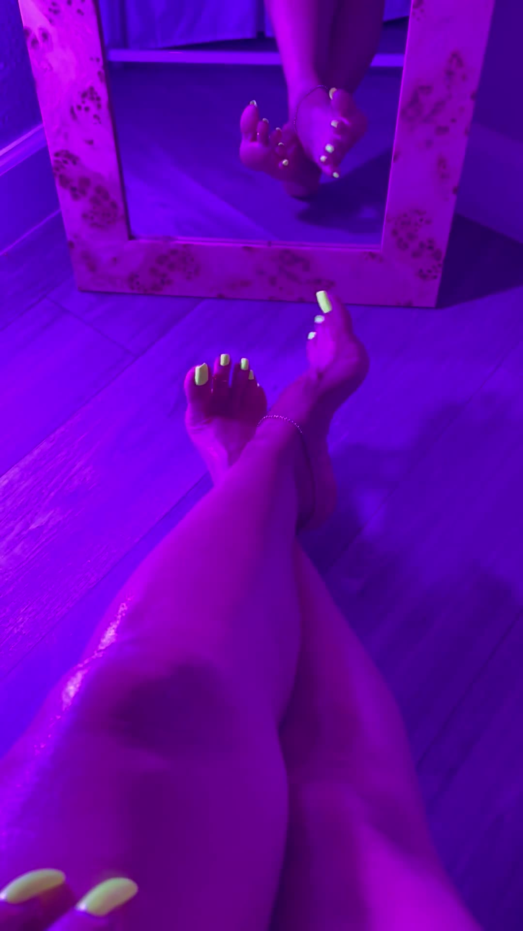 Black Light Soles N Toes JOI