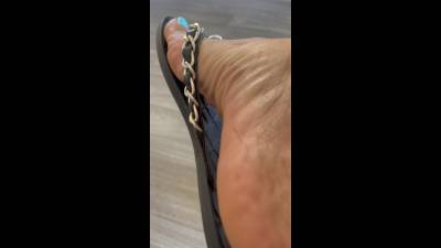 Black N Silver Flip Flops W Turquoise Toes JOI