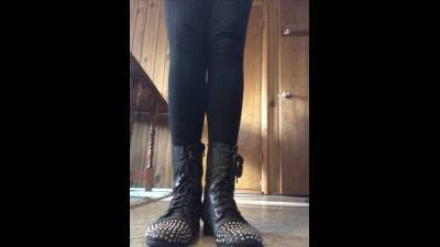 Boot Worship/ Degradation