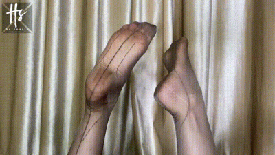 Full Fashioned Stocking Feet Play