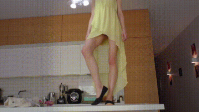 Goddess Amber Is In The House Black Gym Slippers Full Uhd 3840X2160 4K