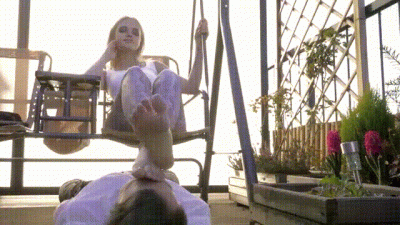 2 Clips Serving Under Bare Feet Of Khaleesi Mix Russian Language Uhd 3840X2160 4K
