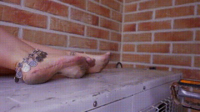 Man In Cardboard At Mercy Of Goddess Helena Episode 16 Full Uhd 3840X2160 4K