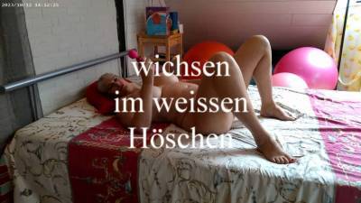 Wichsen I'm Weissen Hoschen/ Jerking Off In White Panties