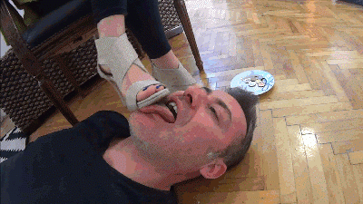 The Foot Machine 29 Service: Shoe Cleaning